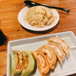 北の麺房いちどう - 前から、3色の餃子
後ろ、絶品チャーハン　これは頼むべき一品だね。