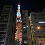 RISE & WIN Brewing Co. KAMIKATZ TAPROOM - 当店から麻布十番までの道のりで傍観してくれている東京タワー。