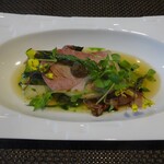 レストラン ラ・フロレゾン・ドゥ・タケウチ - ～LA PORC～鹿児島県産天恵美豚のポテ 春キャベツと旬の山菜と共に バイヨンヌ産生ハムのブイヨンとふきのとうの香りで