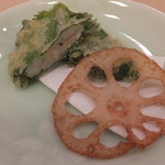 すし おおの - 白身を挟んだ紫蘇とレンコンの天ぷら