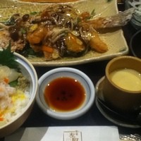 旬魚 左阿彌 錦店 - カレイの唐揚げあんかけと蟹ちらしランチ1000円