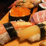 満寿鮨 - 特上にぎり（横から）