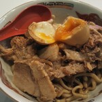 ラーメンボーイズ - 煮玉子割ってみたら半熟とろ～り