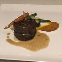 La Bastide sur la mer - 牛ヒレ肉のロティ　牛肉のジュのソース　タイムの香り