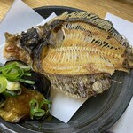 季節料理 藤原 - 鰈の骨揚げ