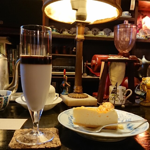 カフェドヨシユキ 本通 喫茶店 食べログ