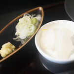だしバール そるくら - 薬味
