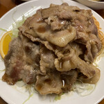 Kagetsu Shokudou - 柔らかな豚ロースに甘辛いタレが絡んでご飯が進む！
