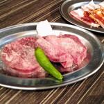 超！焼肉食堂まるとみ - 厚切り上タン塩　980円