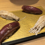 まんてん鮨 - マグロの漬け＆エノキ