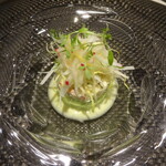 レストラン ラ・フロレゾン・ドゥ・タケウチ - ～LA CRABE～アボカドのフォンダンとズワイ蟹のエフィロシェ アンディーヴのサラダを添えて 青りんごのクーリエと共に