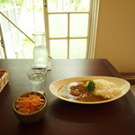 Cafe KURARI - カレーとサラダ