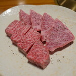 炭火焼肉たけさん亭 - 綺麗なサシ