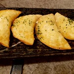 松山餃子酒場 皮咲 - 