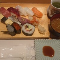 鮨政 西口店 - にぎり（11貫）¥900+税