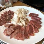 虎ノ門 肉と日本酒 - 