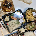 カリーナフードサービス - 配達費込みで3,850円。