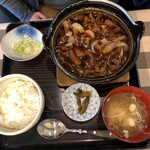 ステーキハウス寿楽 - 那須和牛すじ煮込み定食1350円