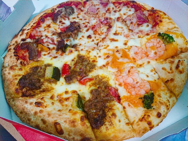 Pizza Hut Sugamo Ten photo 2