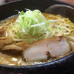 麺場 もっけい - もっけい味噌、横から。