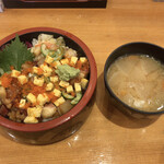 寿司居酒屋 日本海 - ばらづけ丼・味噌汁