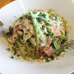 ボーノ - サービスランチ  小松菜とベーコンのペペロンチーノ