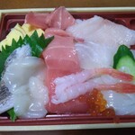 アルビス - 魚屋の海鮮ちらし寿司　580円
