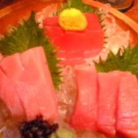 わさび - 鮪盛り　ほとんど１人で食べた　しあわせ♪