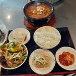 韓国亭豚や - ランチのユッケジャン定食