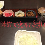 Tonkatsu Misoya - 松阪ポーク 超厚切りロースかつ定食[270g] 3280円
                        お漬物のアップ