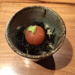 焼き鳥 とりら - きんかんごはん　これ、自分としては大好きな一品、見た目ほど濃厚ではないんだけど、フレッシュな黄身と岩ノリのマッチングがたまりません！！