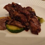 アチェーロ - お肉料理（スペイン産イベリコ豚ハラミの香草グリル）