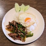 タイ料理 タァナムタイ - 神戸牛A5等級ガパオライス