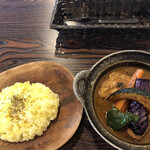 Supaisu Potto - チキンと野菜のカレー(1,100円)