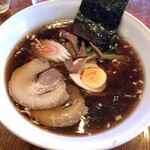 Kuishim bou - 醤油ラーメン