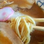 丸田屋 - 中華そばの自家製麺