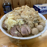 らーめん つの旨 - 小ラーメン、うずら、ニンニクアブラカラメ
