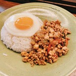 モンスーンカフェ  - 鶏肉のガパオ