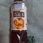 セブンイレブン - ドリンク写真:サントリー烏龍茶 600ml 129円