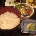 なかむら - ご飯・サラダ・漬物