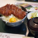 Hadakaya - ソースカツ丼880円+消費税あっピンぼけだぁ〰️‼️