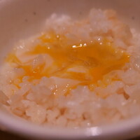 銀座 結絆 - 「しあわせな卵」を使った玉子かけごはん