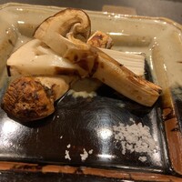 よし澤 - 焼き松茸 贅沢な一品。