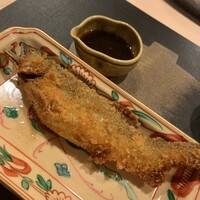 よし澤 - 子持ち鮎のフライ 大きな子持ち鮎。ソースか塩で。じっくりあげてあるので、頭からまるっといただけました。 贅沢な香ばしいフライ。