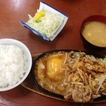 仔馬ドライブイン - 焼肉定食（７３０円）