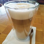 ザ タヴァン グリル＆ラウンジ - 