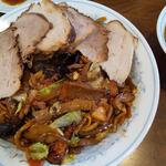 中華亭 - ジャーン！
      メンマ焼きそば ＋チャーシュー  1550円
      2020年1月