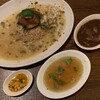 モヌメント - 鯛出汁海鮮ヅケ茶漬け＋ガツとシャインマスカットのカレー、牛テールスープ