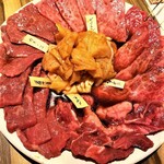 本気焼肉 肉とめし 肉寿司 - 焼肉盛り合わせ