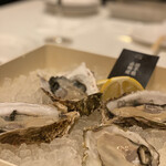 Emit Fish Bar Oyster And Grill - 